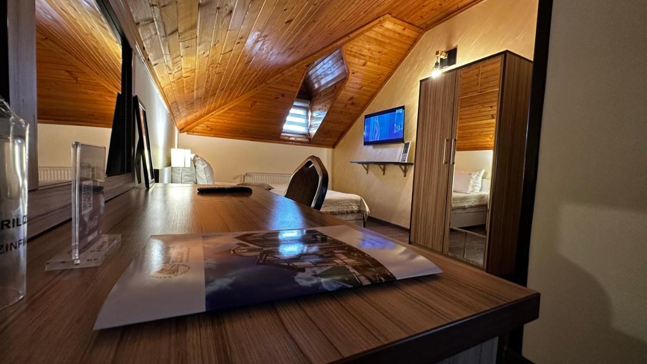 Club Satelit Zlatibor Hotel Buitenkant foto