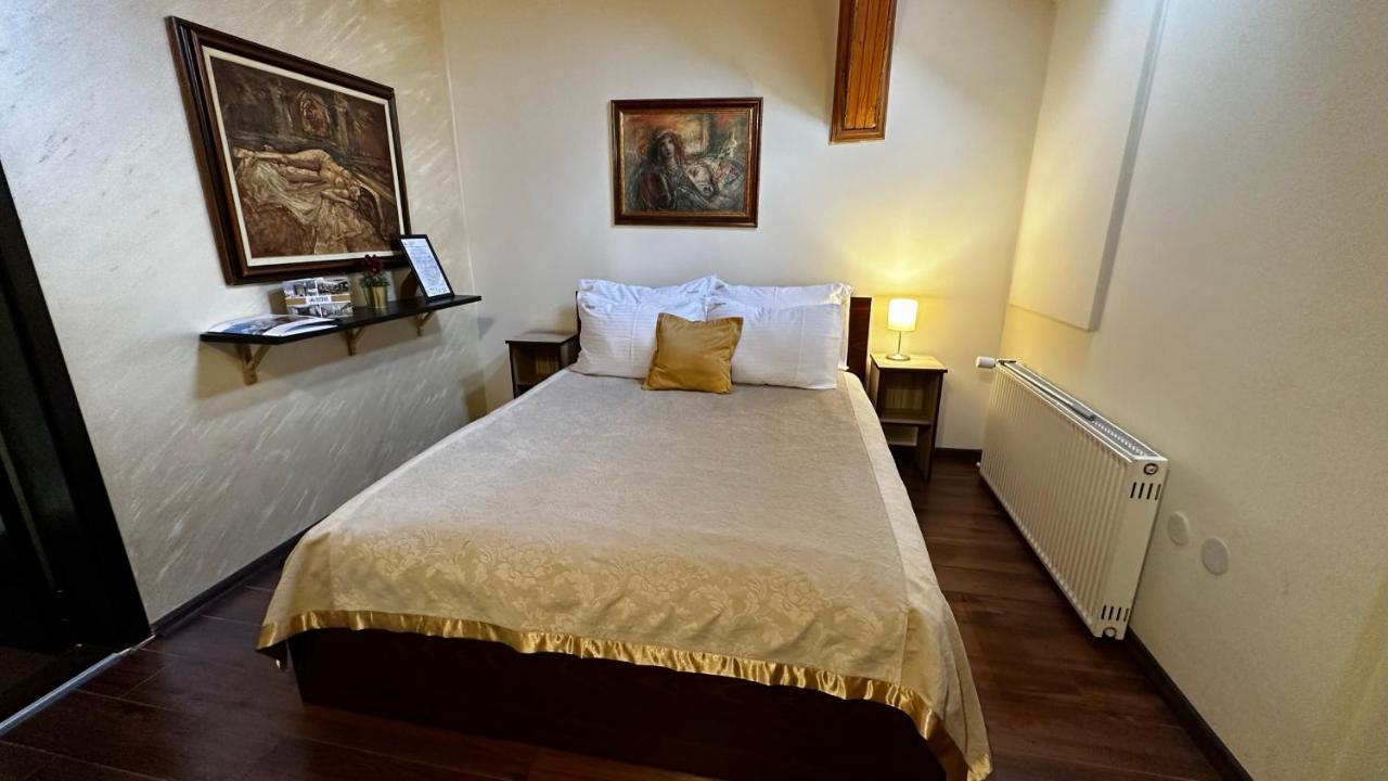 Club Satelit Zlatibor Hotel Buitenkant foto