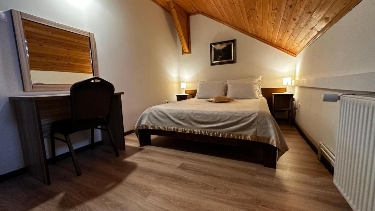 Club Satelit Zlatibor Hotel Buitenkant foto